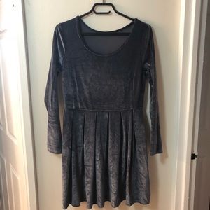 Aritzia Talula velour dress